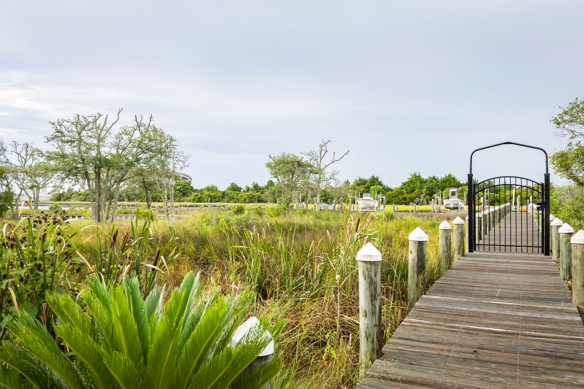 Wooden pier in Diamond Point