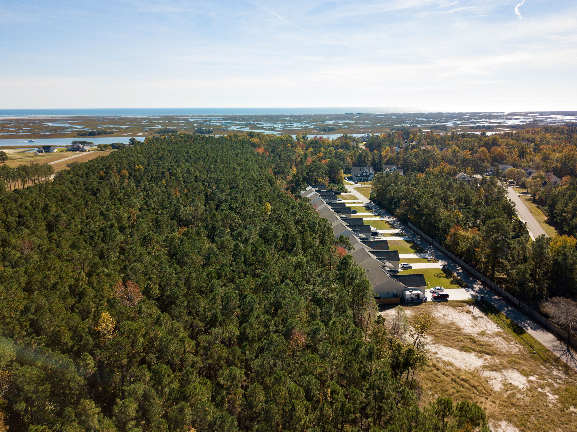 Residential community (Majestic Oaks) – aerial view