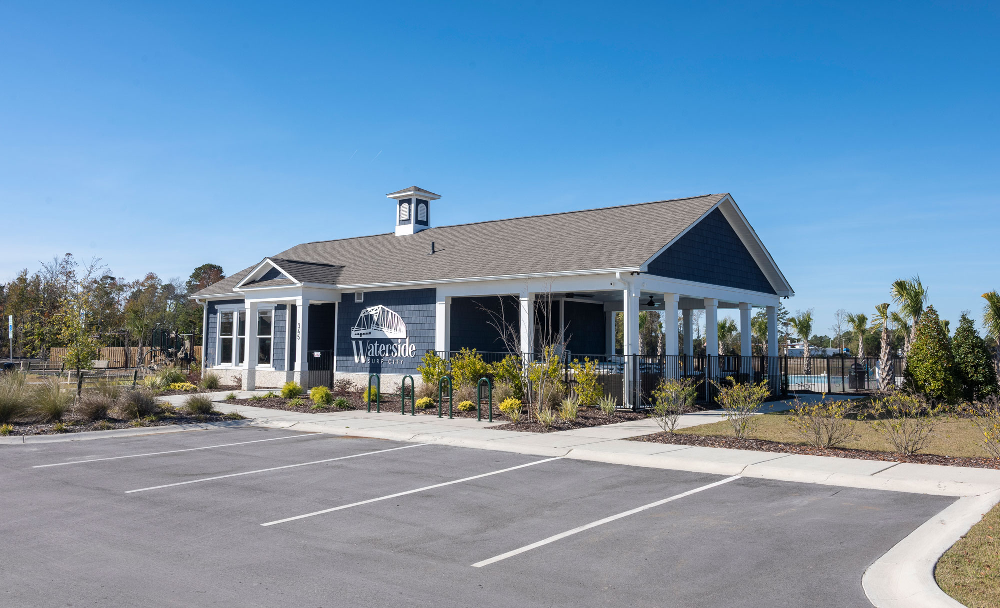 Waterside pool house (Surf City)