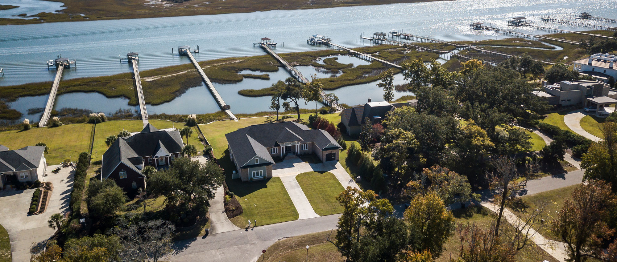 Residential community (Majestic Oaks) – aerial view